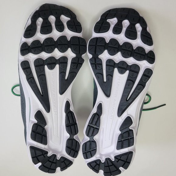 Athletic_Shoes
